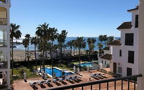 Puerto de la Duquesa sea view